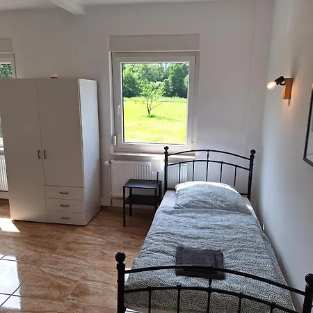 1 Apartment *